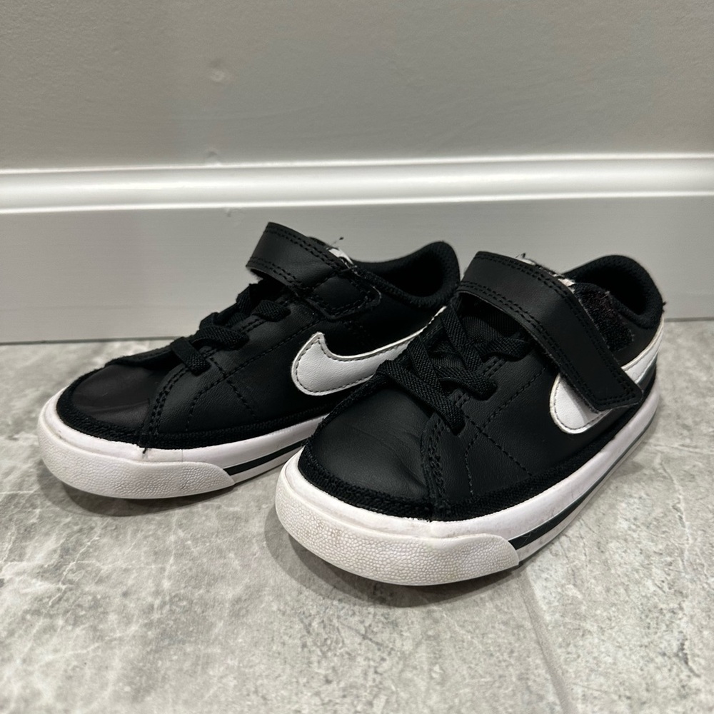 Nike Kids Black and White Sneakers